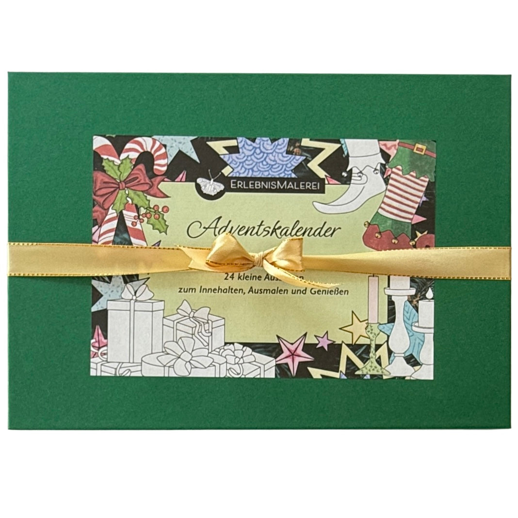 Grüne Geschenkbox mit goldener Schleife. Adventskalender von ErlebnisMalerei mit 24 Ausmalmotiven als Malkarten-Malbuch für eine entspannte Vorweihnachtszeit.