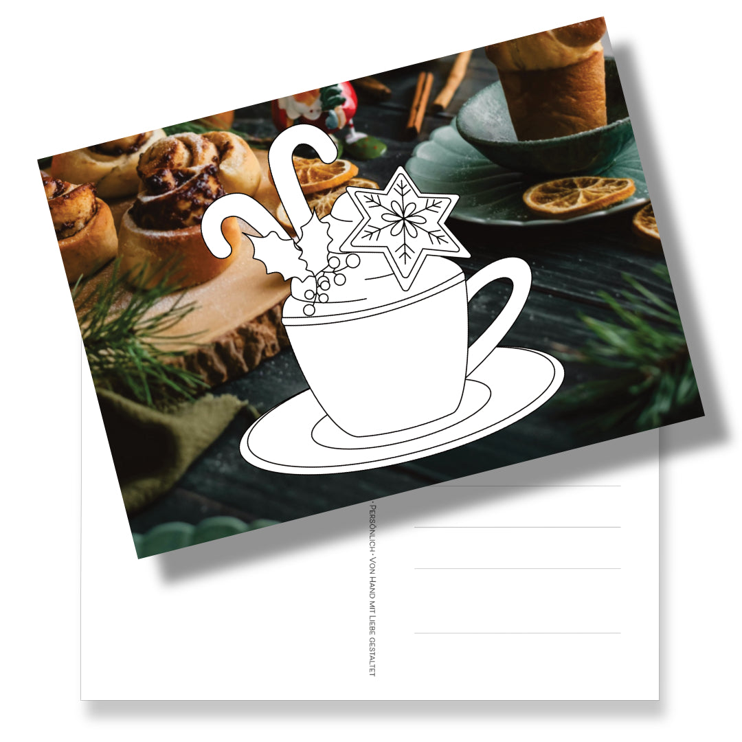 Postkarte mit Kaffeetasse zum Ausmalen auf Fotohintergrund. Weihnachtlicher Malspaß zum Verschicken. Wunderschöne Malbuch Variante.